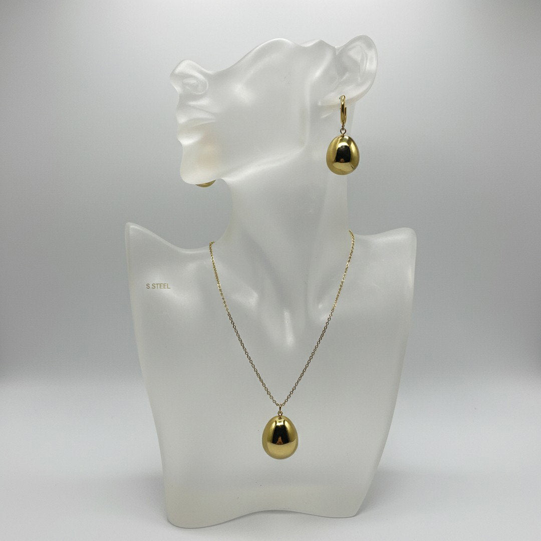 Gold Teardrop Pendant Necklace & Earrings Set